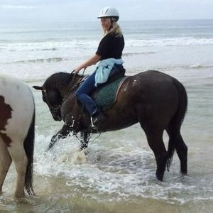 Meet your Posher, Danielle